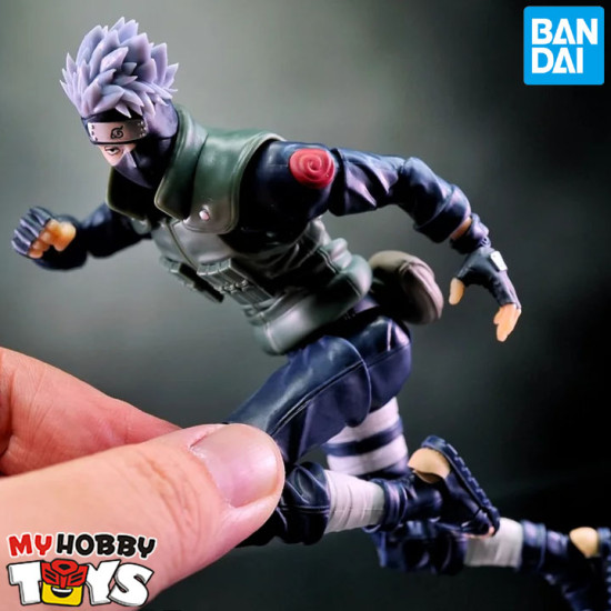 Bandai S.H.Figuarts Naruto Shippuden - SHF Kakashi Hatake ( The famed Sharingan Hero ) 6.3 inch Action Figure