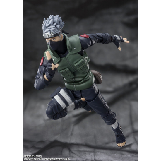 Bandai S.H.Figuarts Naruto Shippuden - SHF Kakashi Hatake ( The famed Sharingan Hero ) 6.3 inch Action Figure